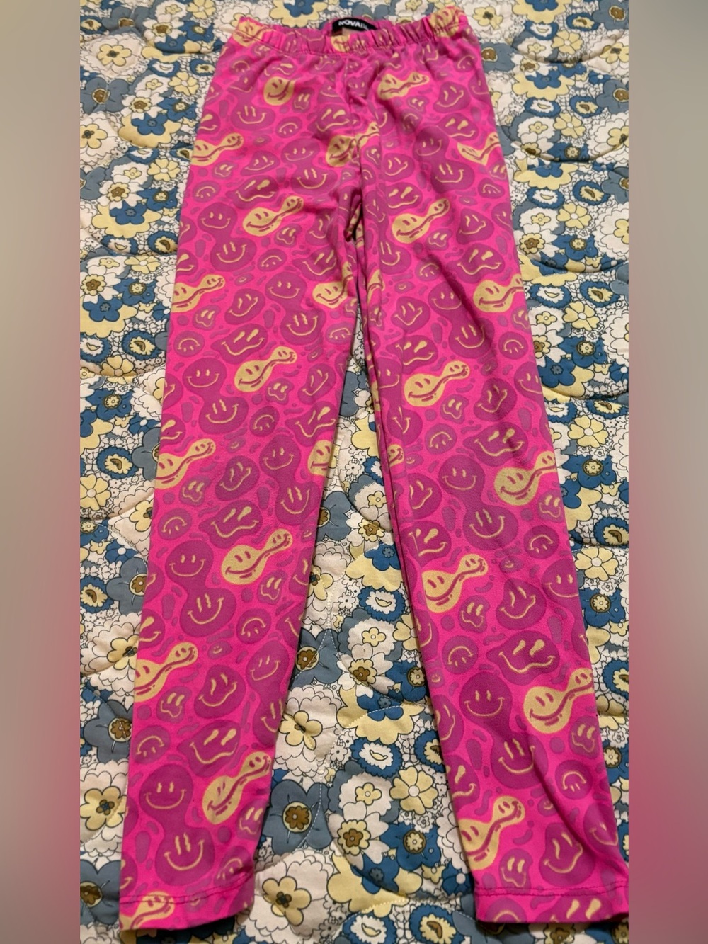 Nova Kids girls size 6 6x pink smiley face leggings